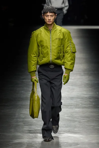 Look 38